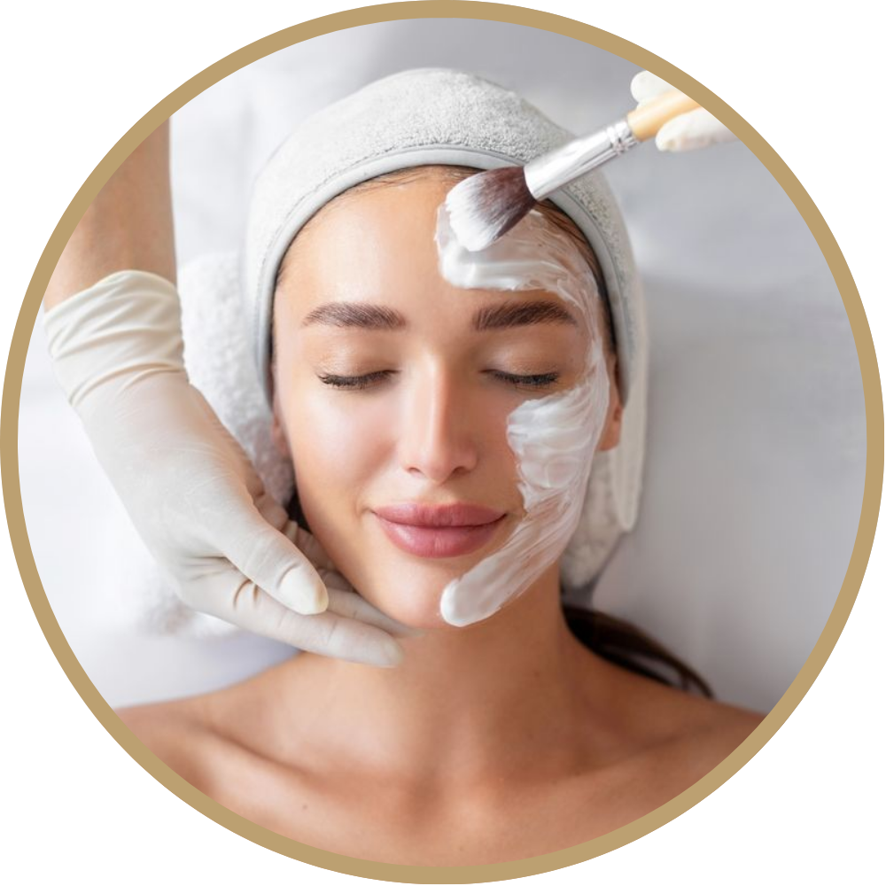 Liệu trình chăm sóc da cao cấp tại CocoMed được cá nhân hóa nhằm cải thiện chất lượng làn da, tăng độ ẩm và duy trì làn da khỏe mạnh.